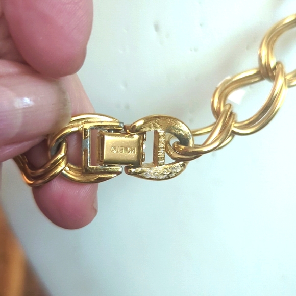 VTG Monet necklace - Picture 2 of 3